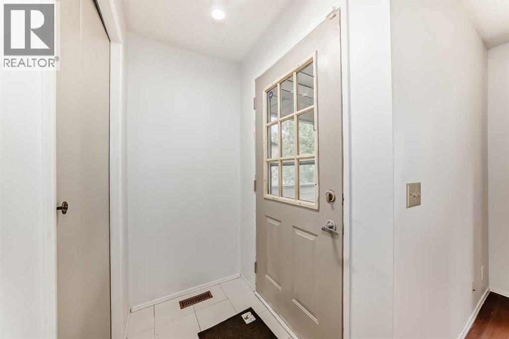 Single Family House for Sale in #  Bermuda Drive NW Beddington Heights Calgary 