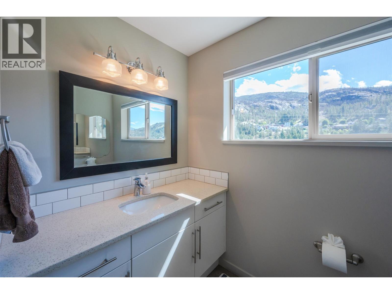 30 125 CABERNET Drive, Okanagan Falls