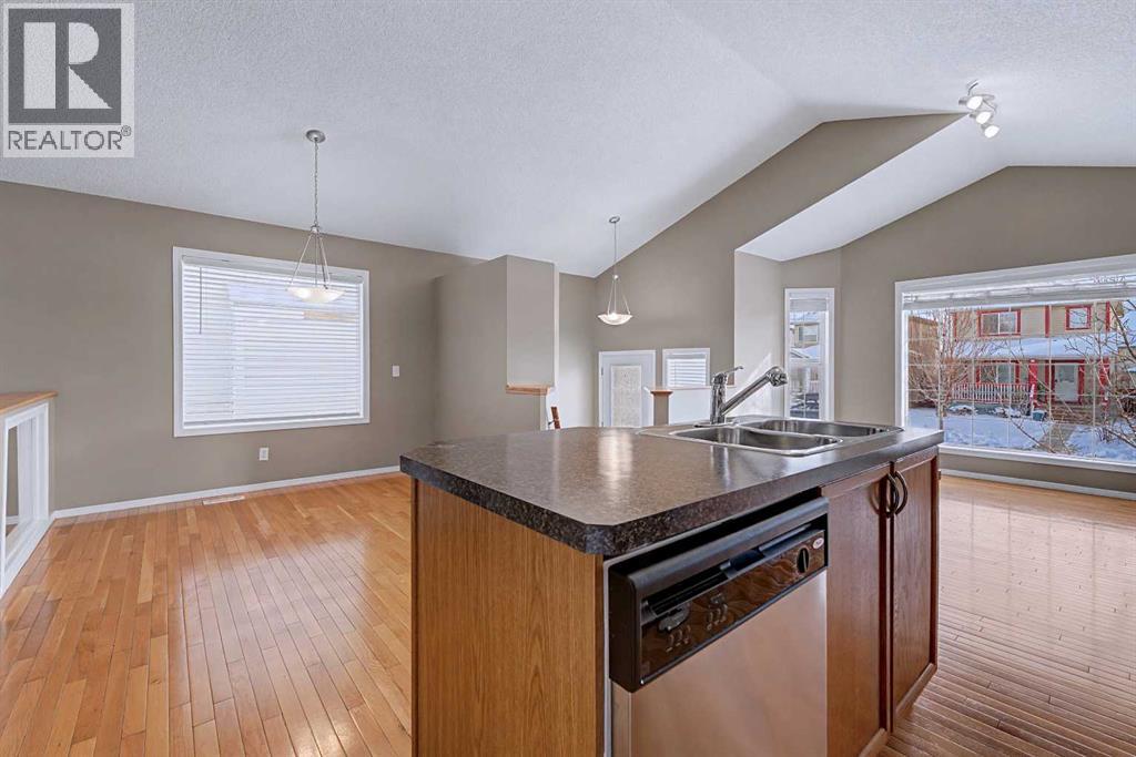 Single Family House 4 Level for Sale in  Evermeadow Road SW Evergreen Calgary 