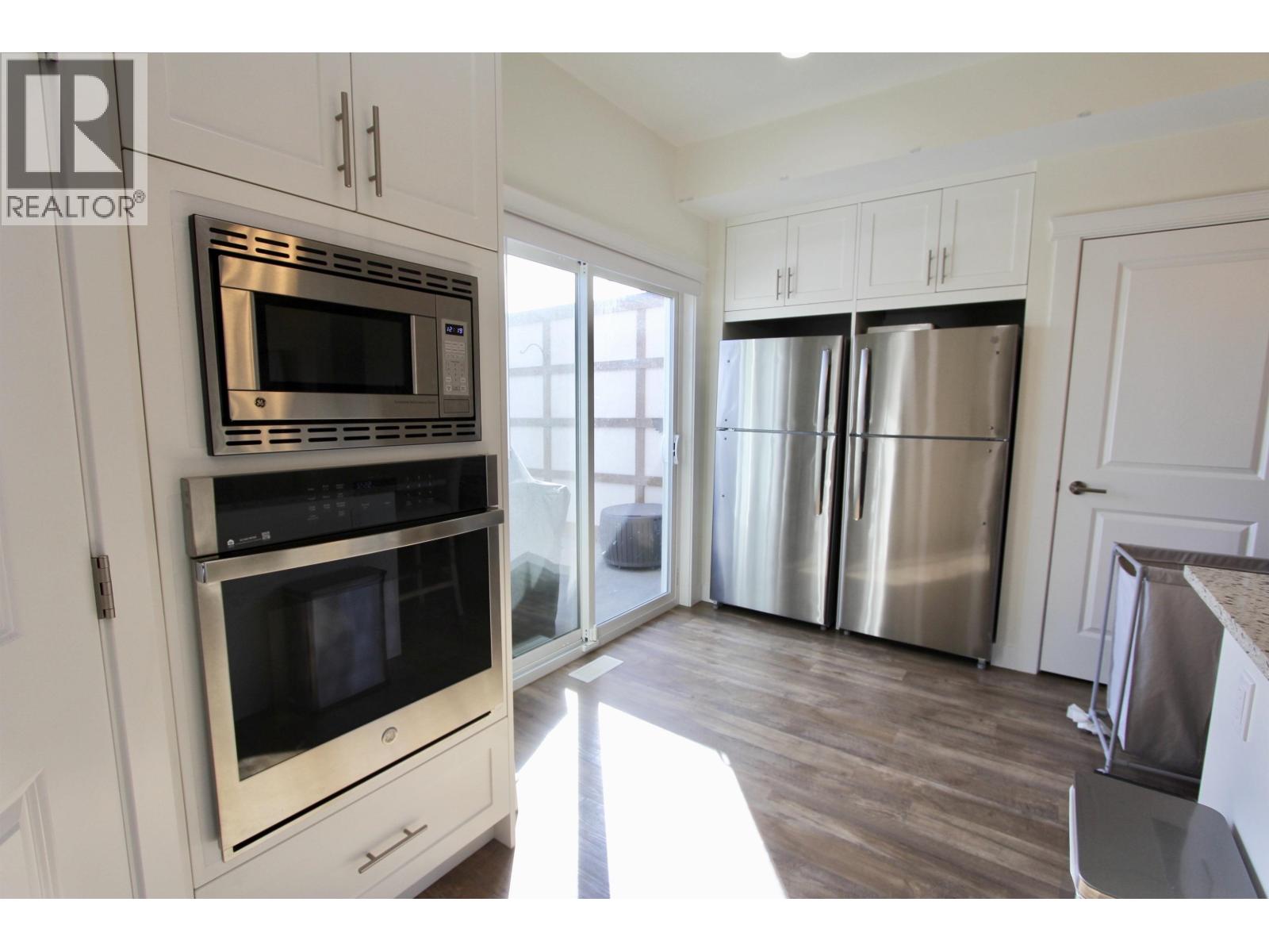 #102 985 PATRICIA BOULEVARD - 8