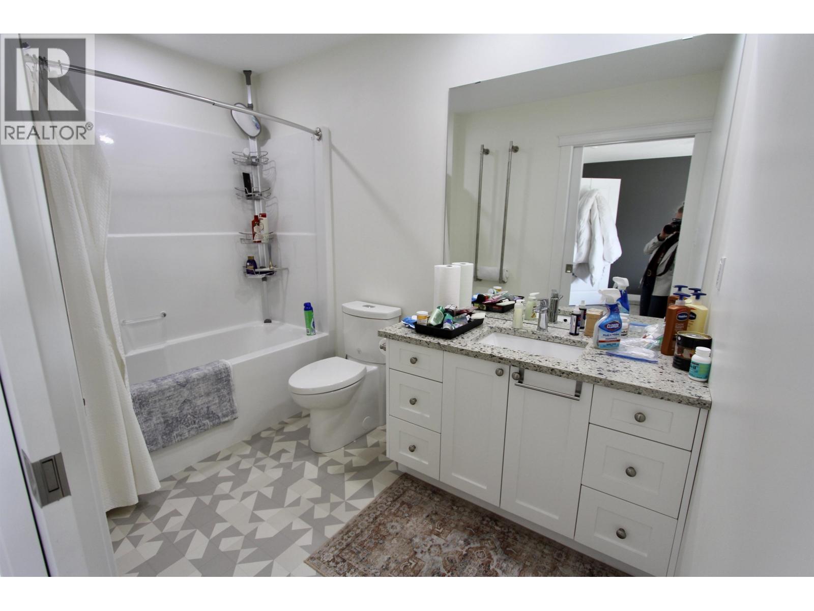 #102 985 PATRICIA BOULEVARD - 16