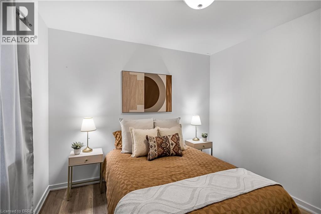 35 EIGHTH Avenue - 16