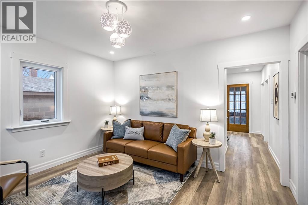 35 EIGHTH Avenue - 5