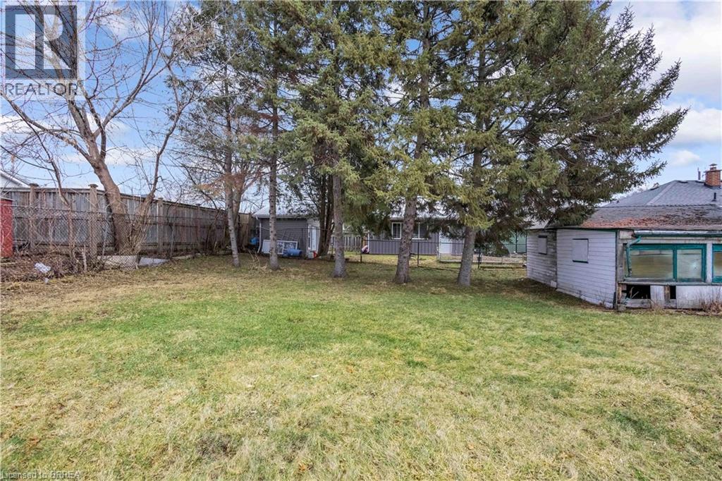 35 EIGHTH Avenue - 32
