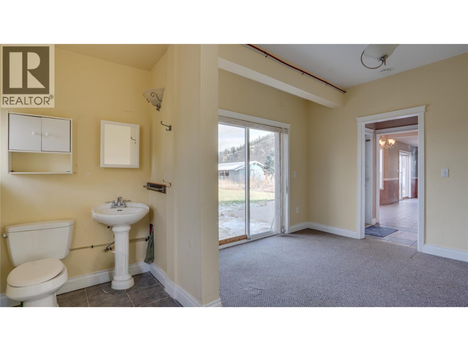 5580 Back Enderby Road, Spallumcheen