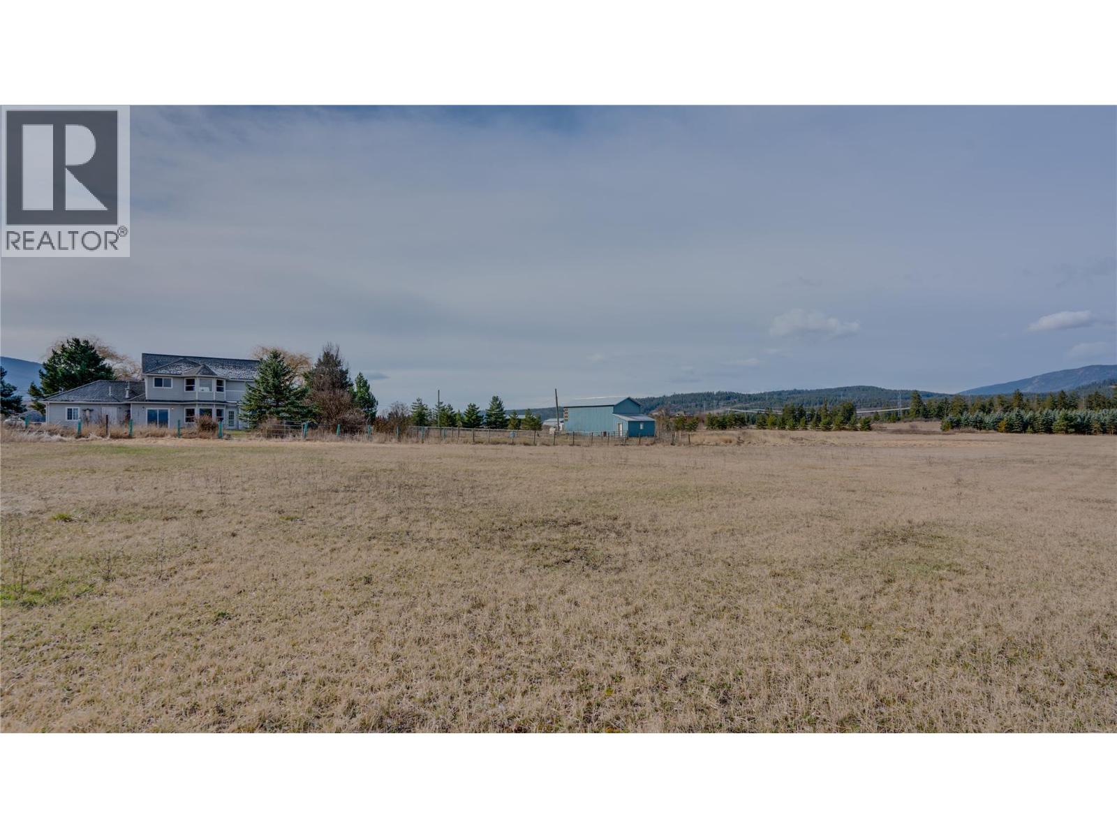 5580 Back Enderby Road, Spallumcheen