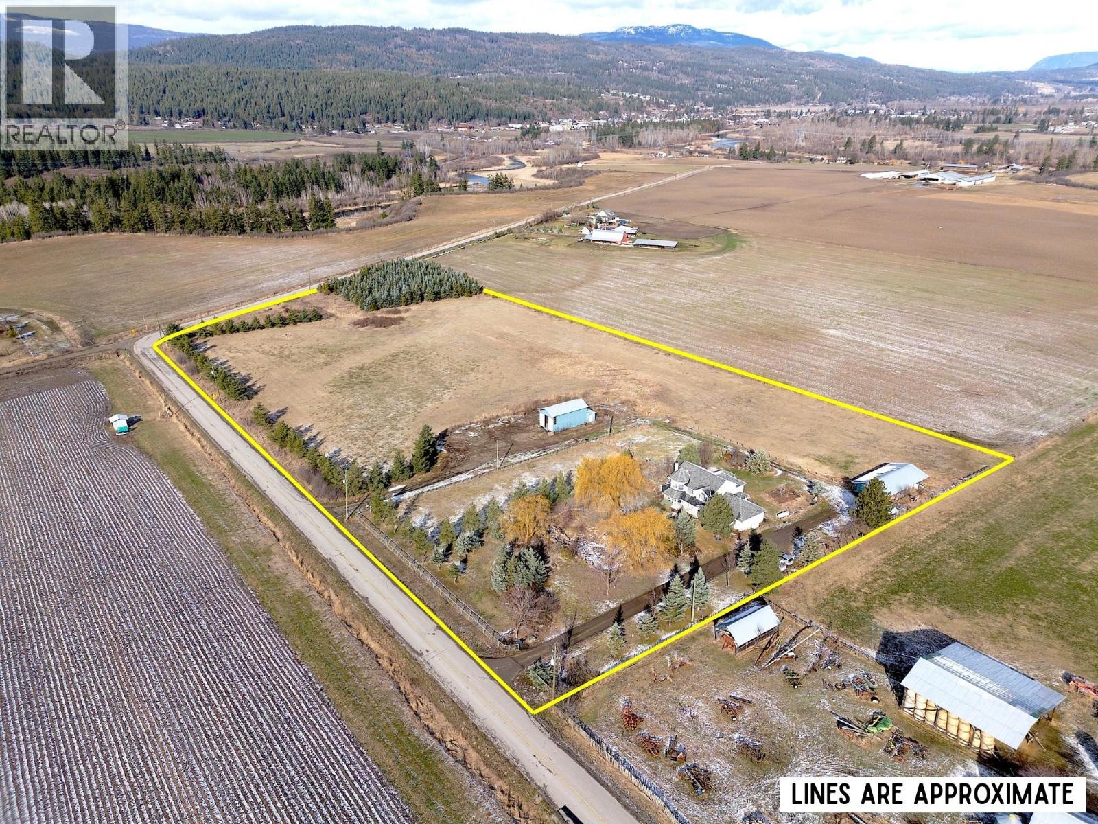 5580 Back Enderby Road, Spallumcheen