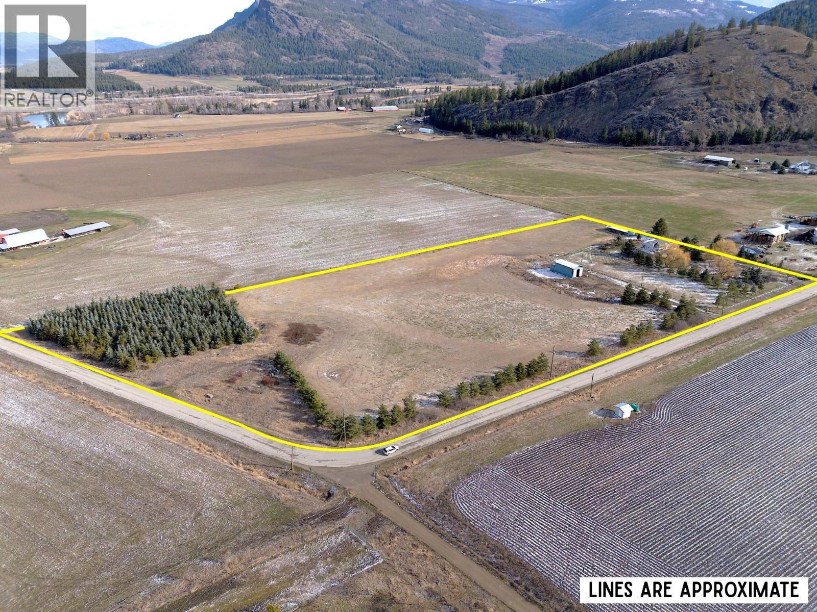 5580 Back Enderby Road, Spallumcheen