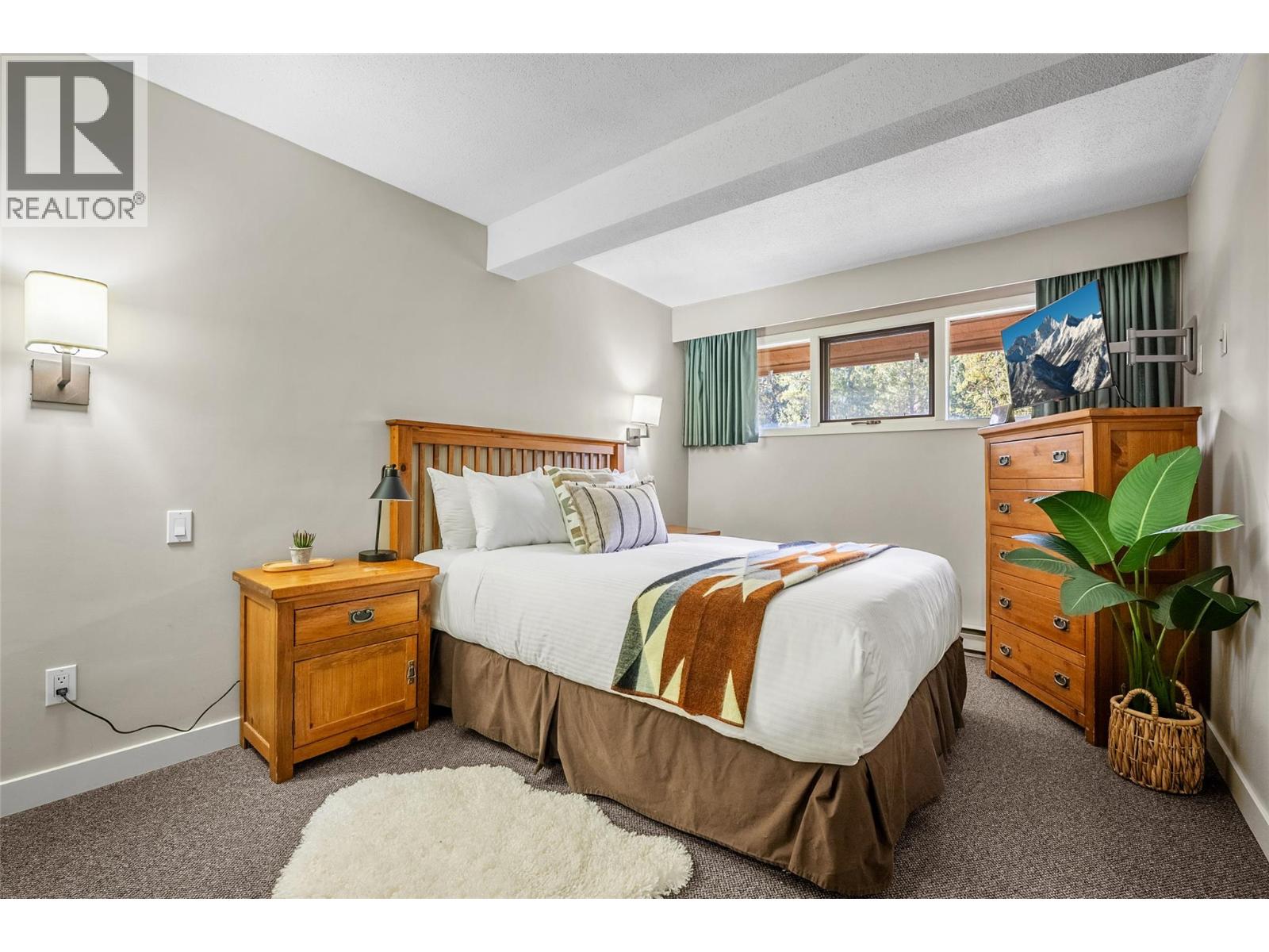 2030 PANORAMA Drive Unit# 624, Panorama