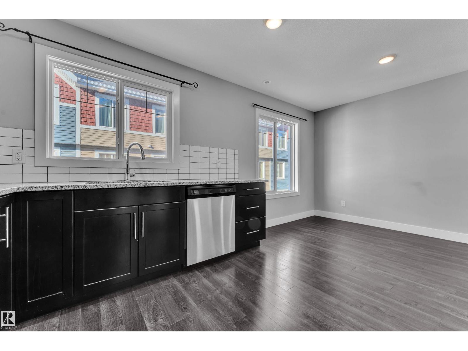 #38 1508 105 ST NW NW - 8