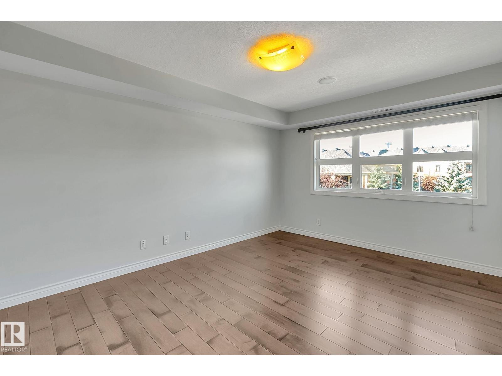 #308 9603 98 AV NW - 17