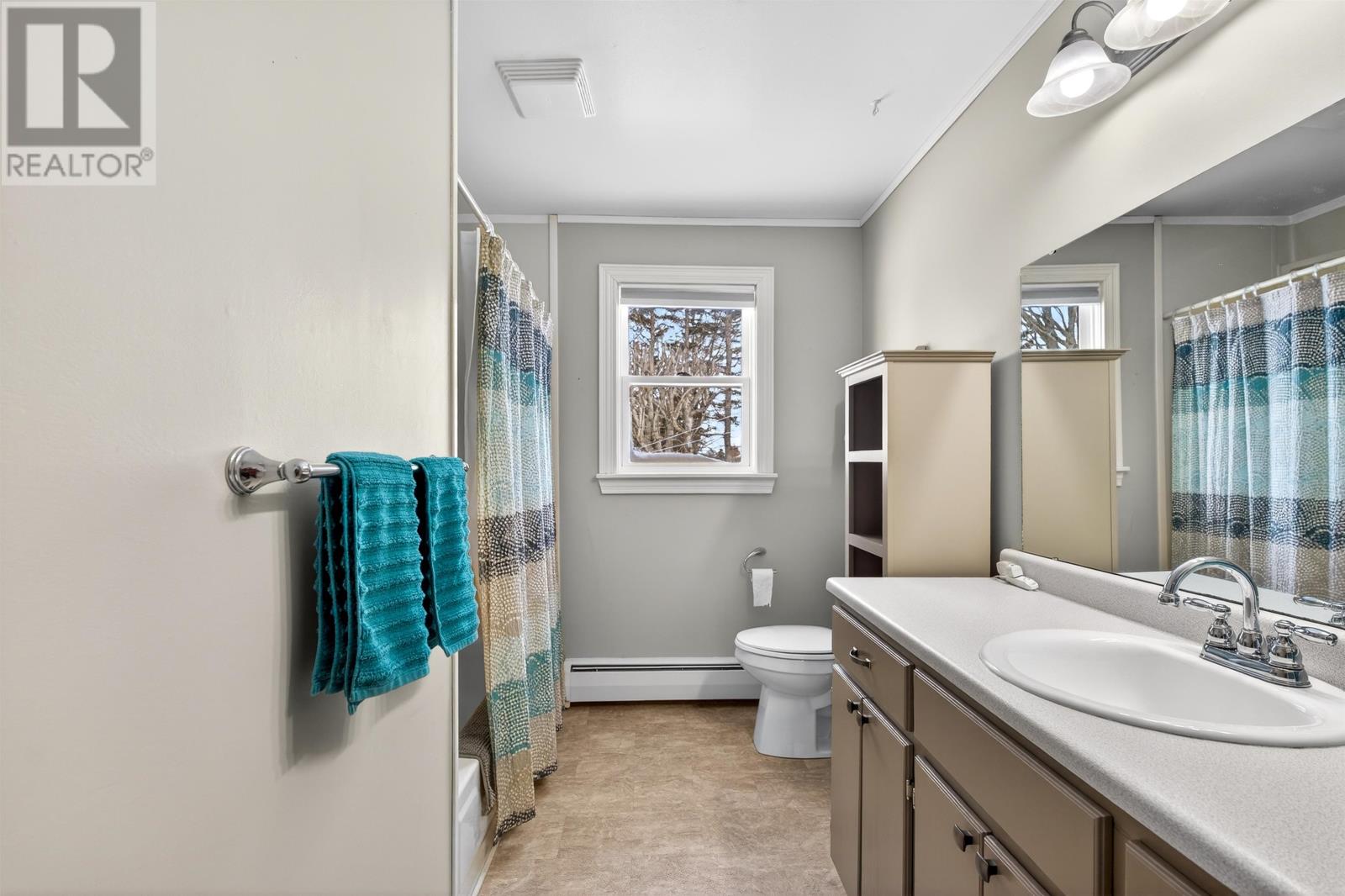 43 CURRAN DRIVE - 23