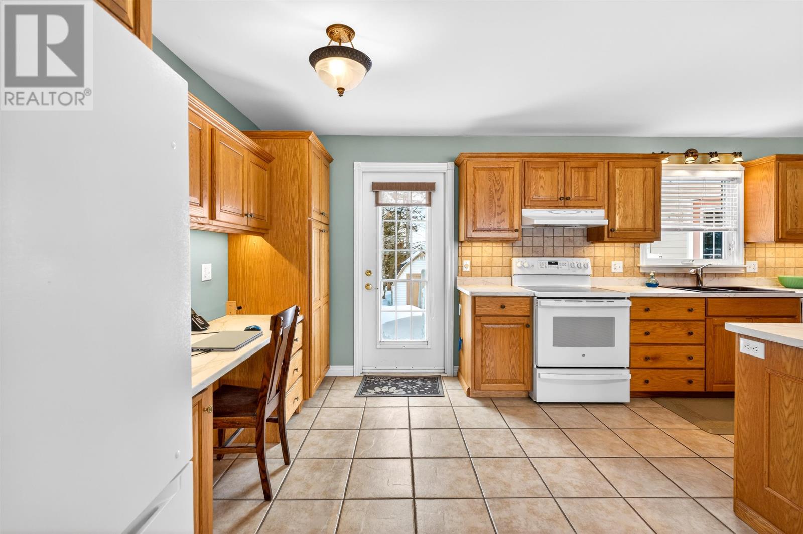 43 CURRAN DRIVE - 16