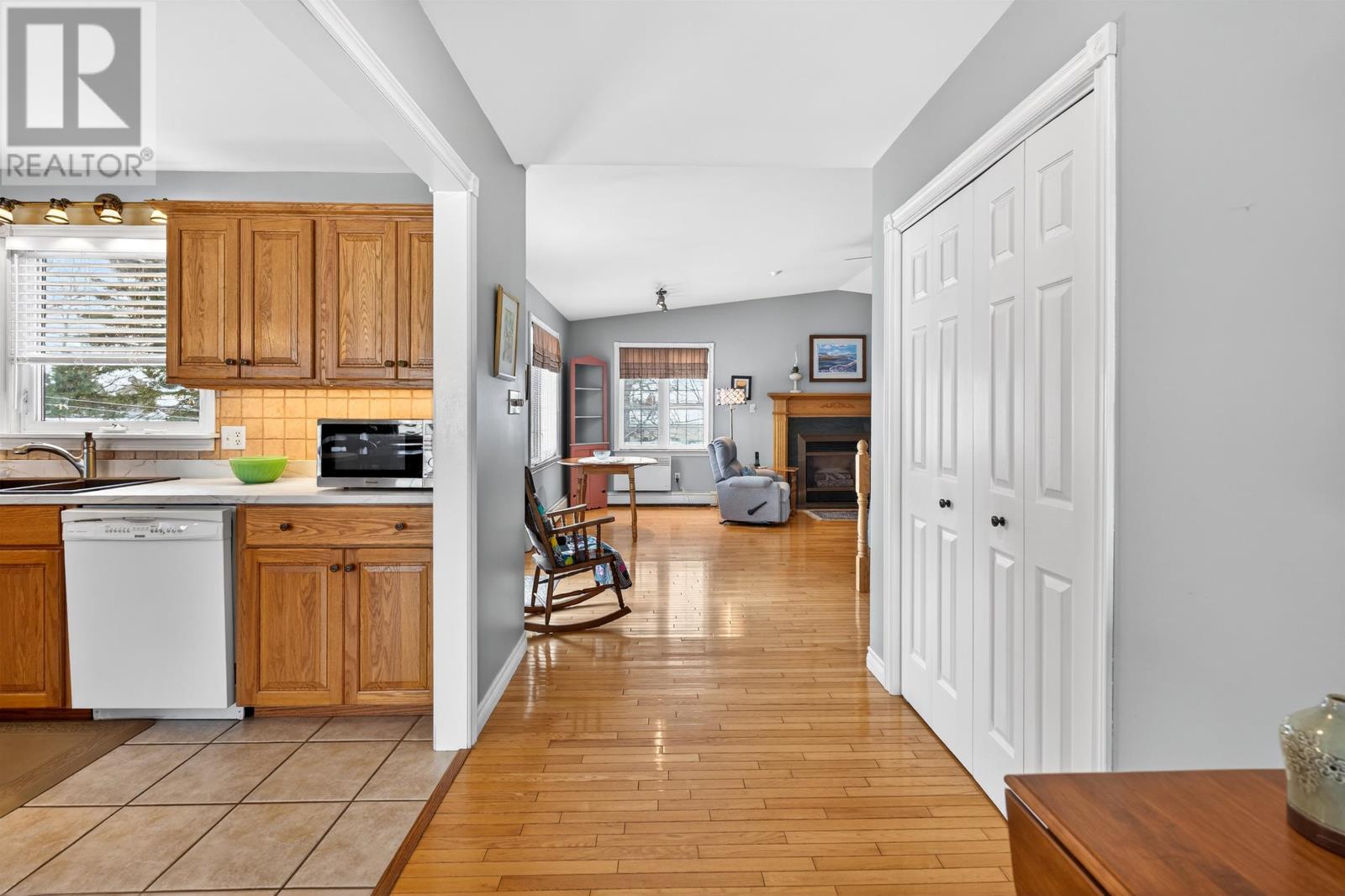 43 CURRAN DRIVE - 32