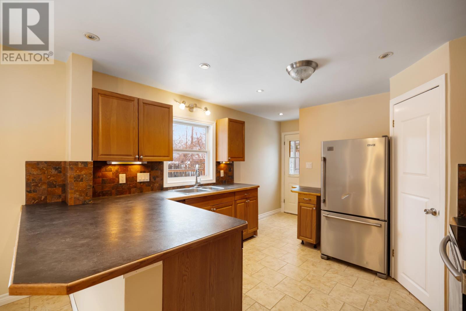 23 KIRKWOOD DRIVE - 11