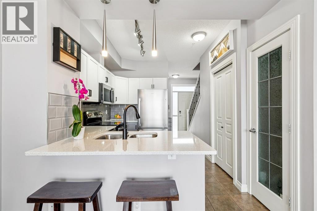 Single Family House for Sale in   Rockyledge View NW Rocky Ridge Calgary 