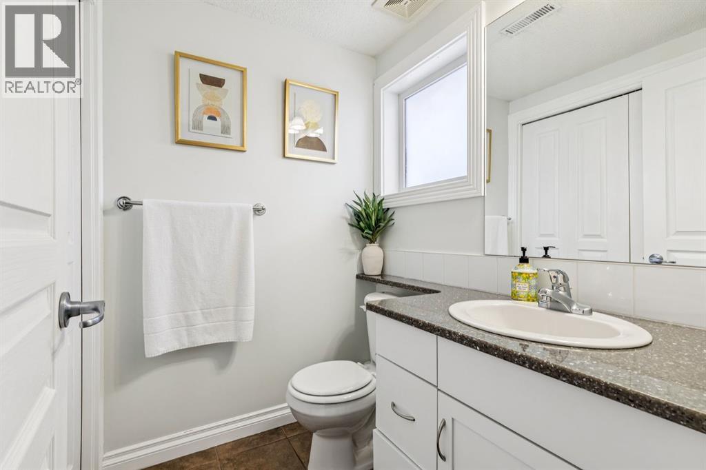 Single Family House for Sale in   Rockyledge View NW Rocky Ridge Calgary 