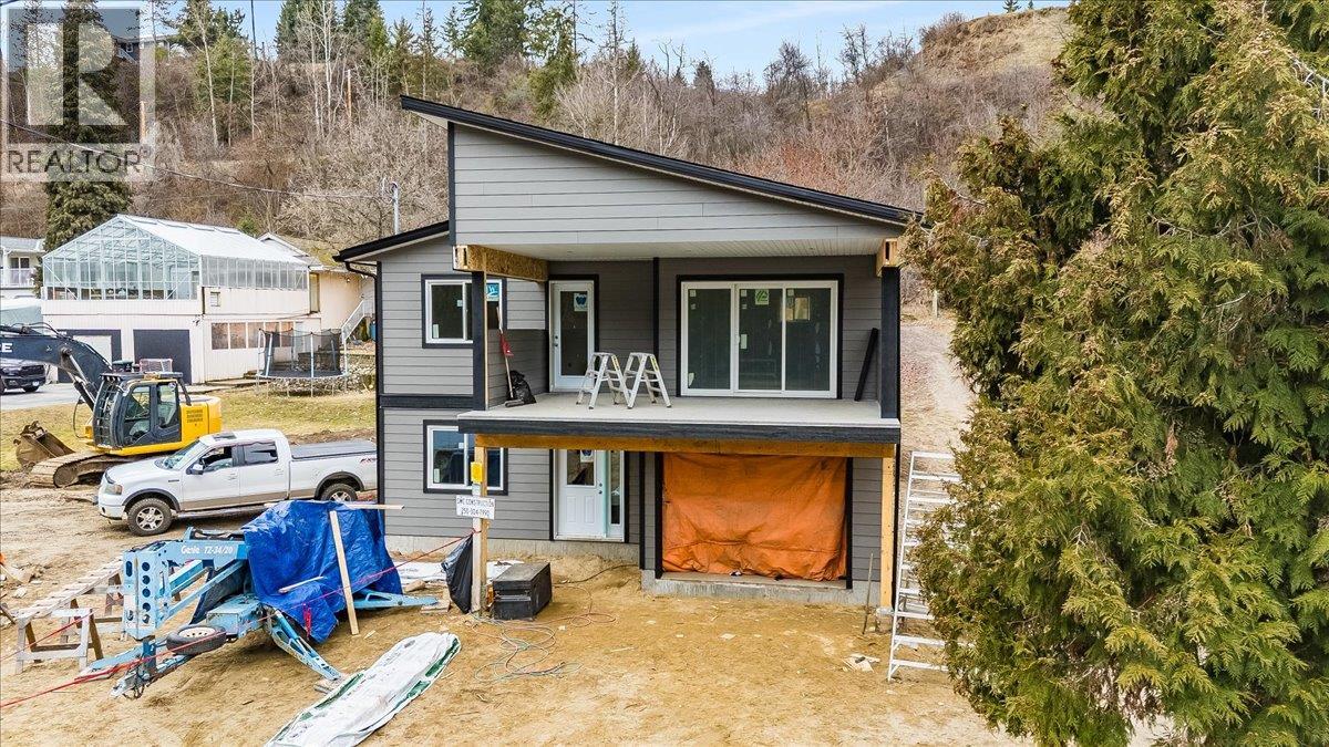 2808 1st Avenue, Castlegar