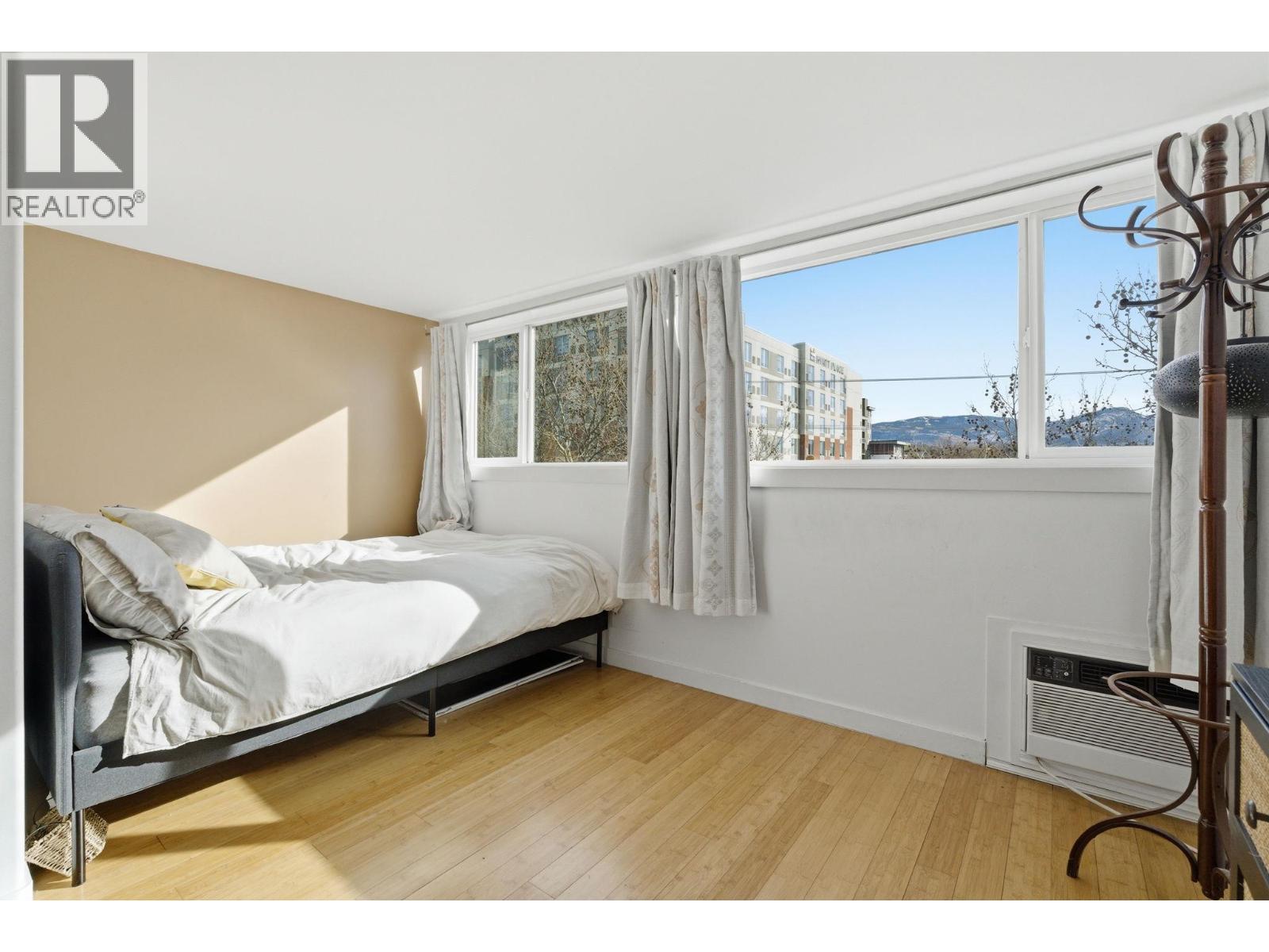 1685 Ufton Court Unit# 310, Kelowna