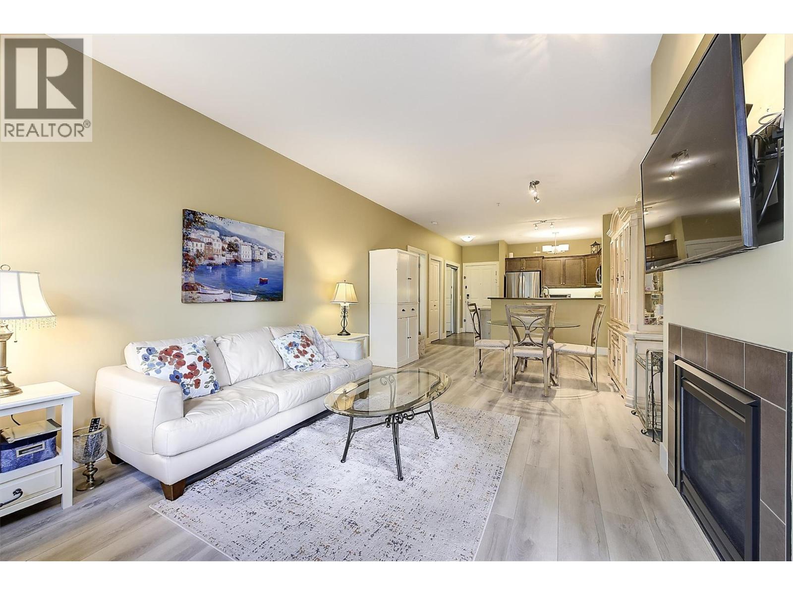 2532 Shoreline Drive Unit# 214, Lake Country