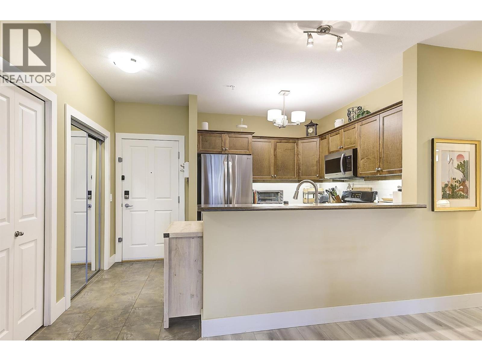 2532 Shoreline Drive Unit# 214, Lake Country