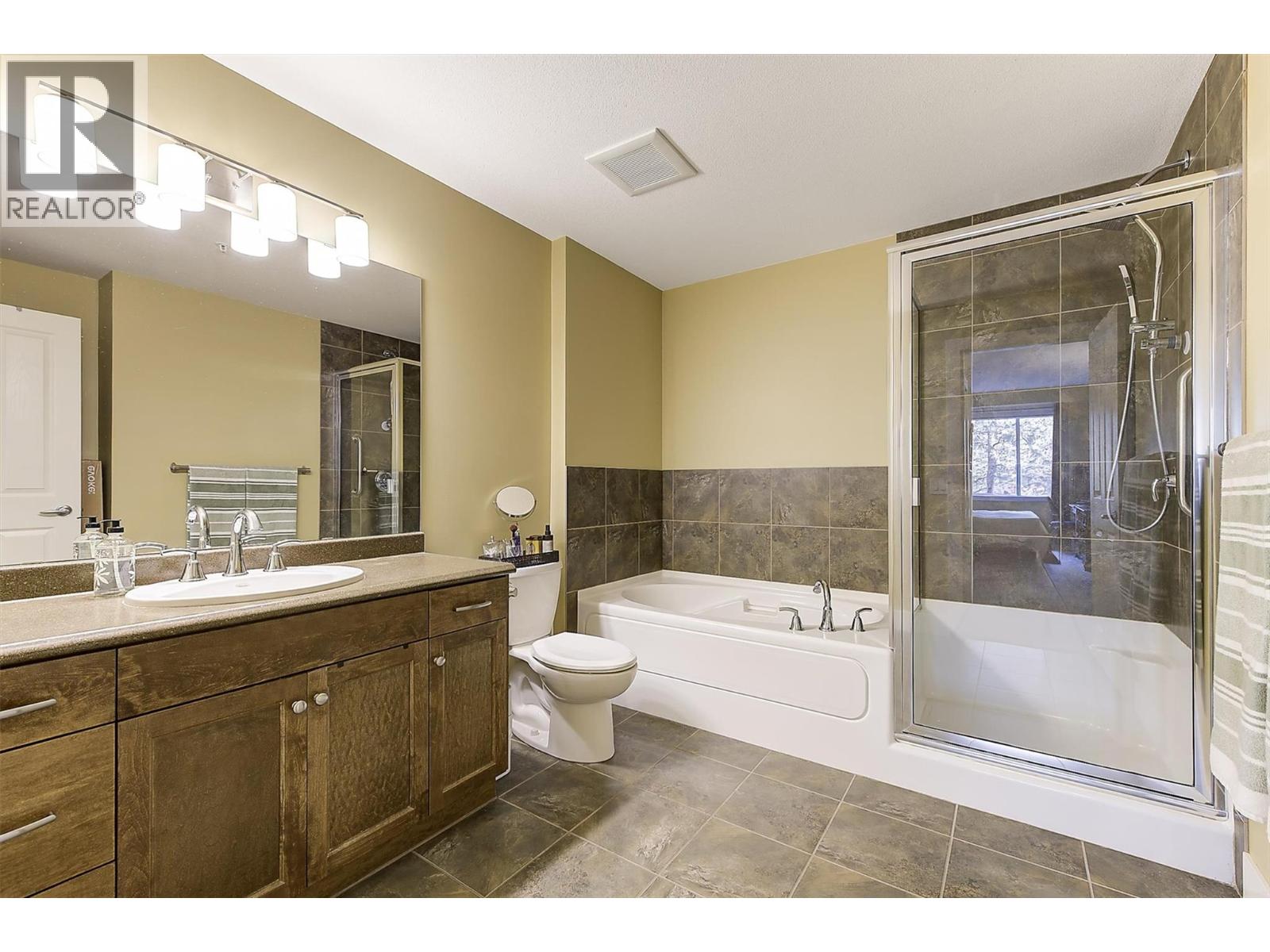 2532 Shoreline Drive Unit# 214, Lake Country