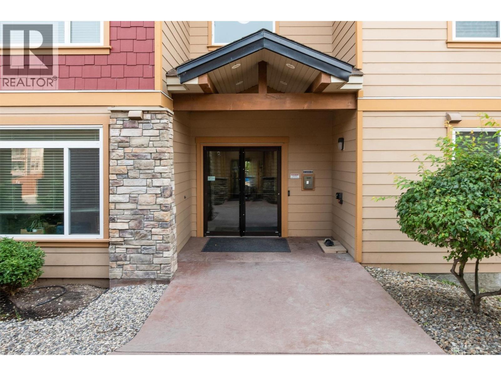 2532 Shoreline Drive Unit# 214, Lake Country