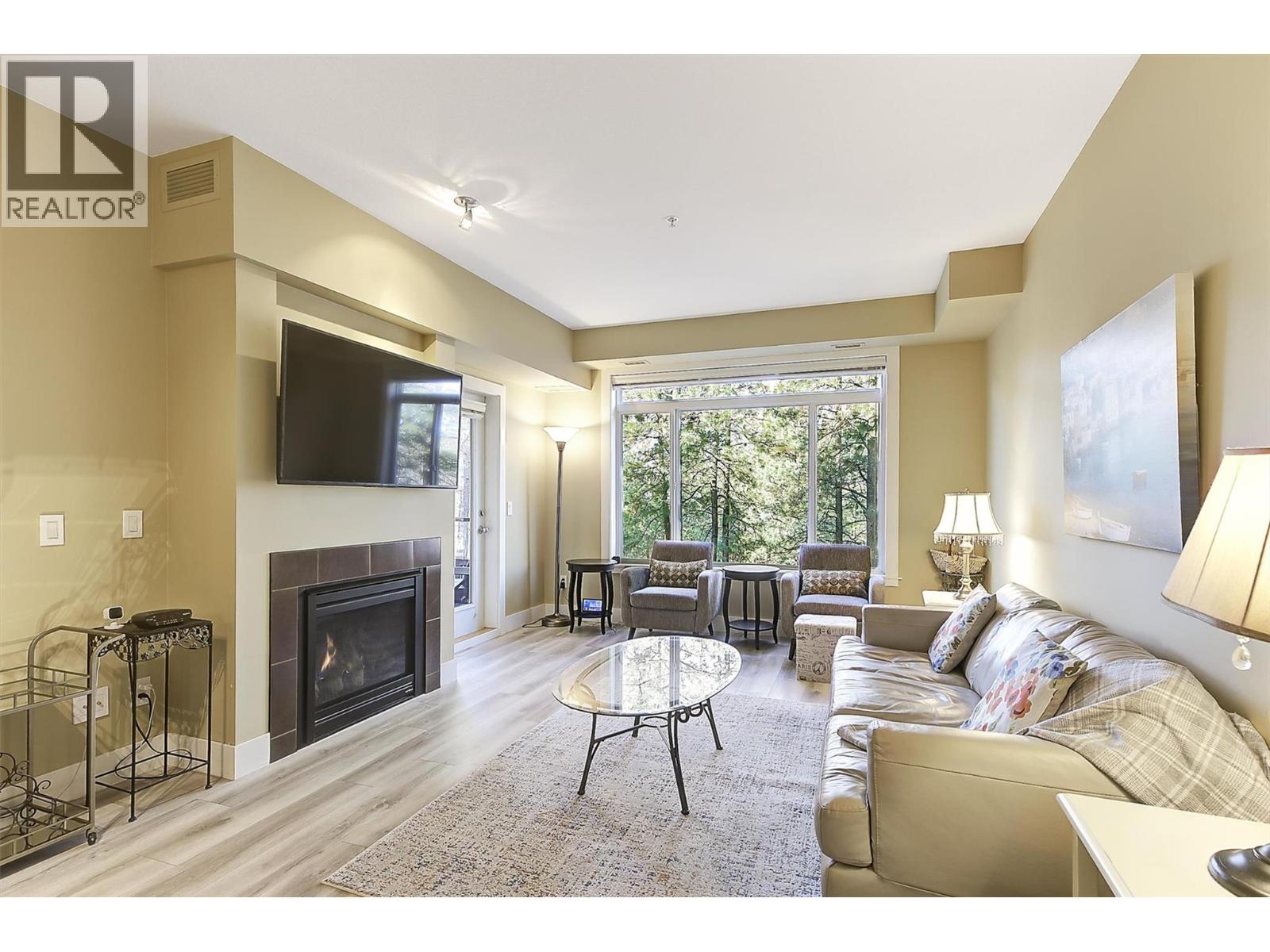 2532 Shoreline Drive Unit# 214, Lake Country