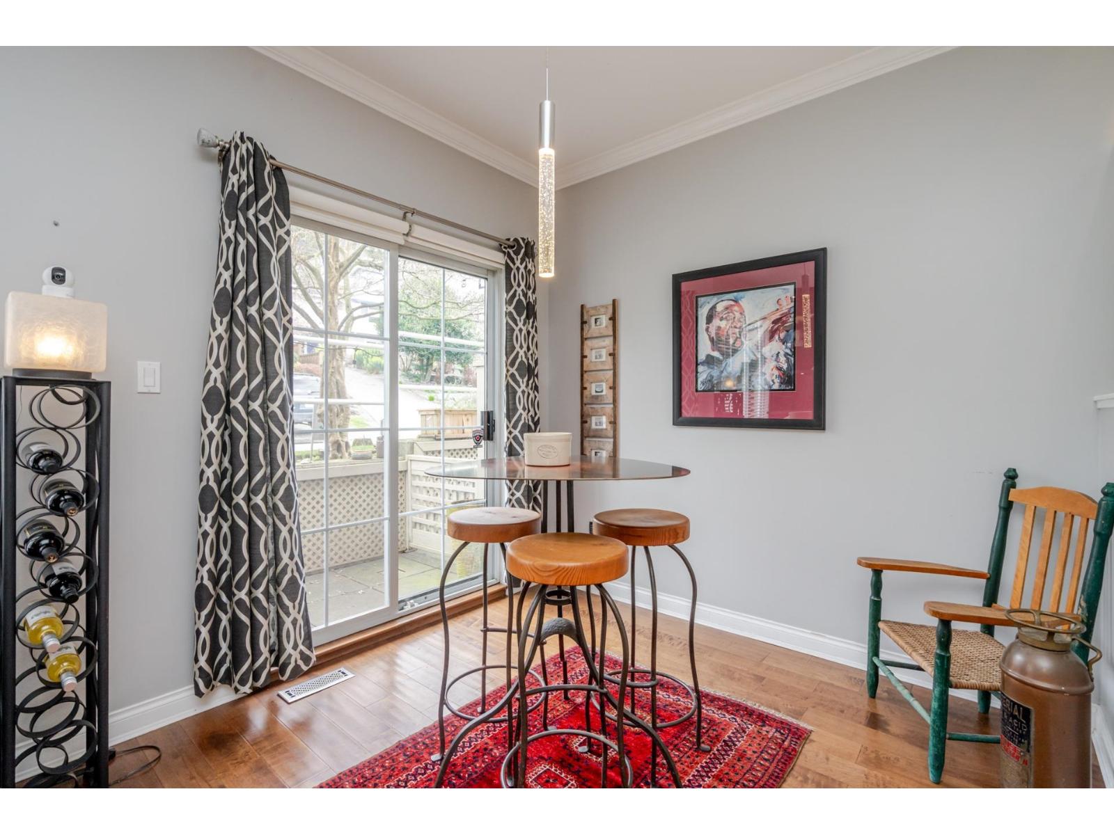 8 1169 VIDAL STREET, White Rock