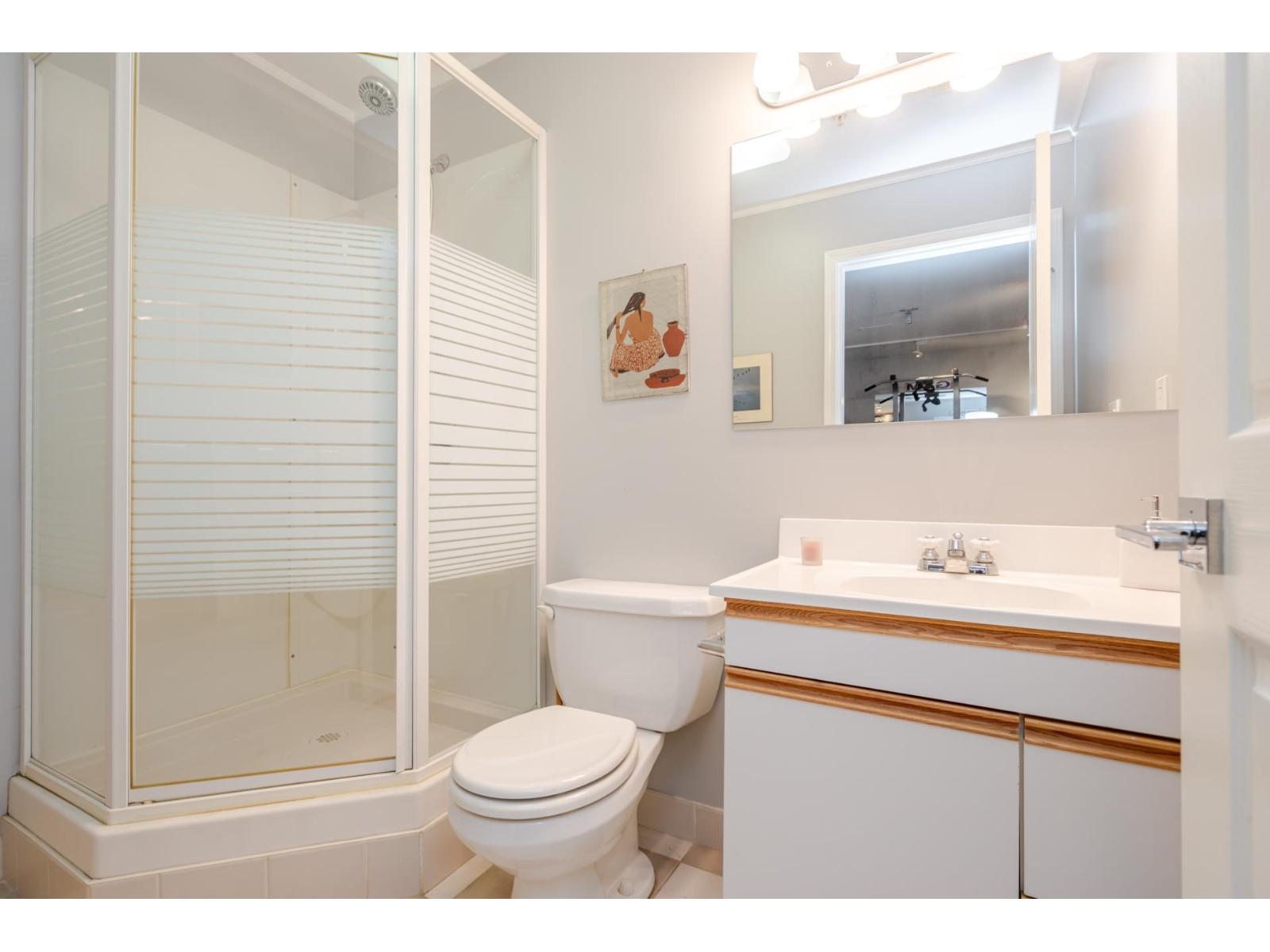 8 1169 VIDAL STREET, White Rock