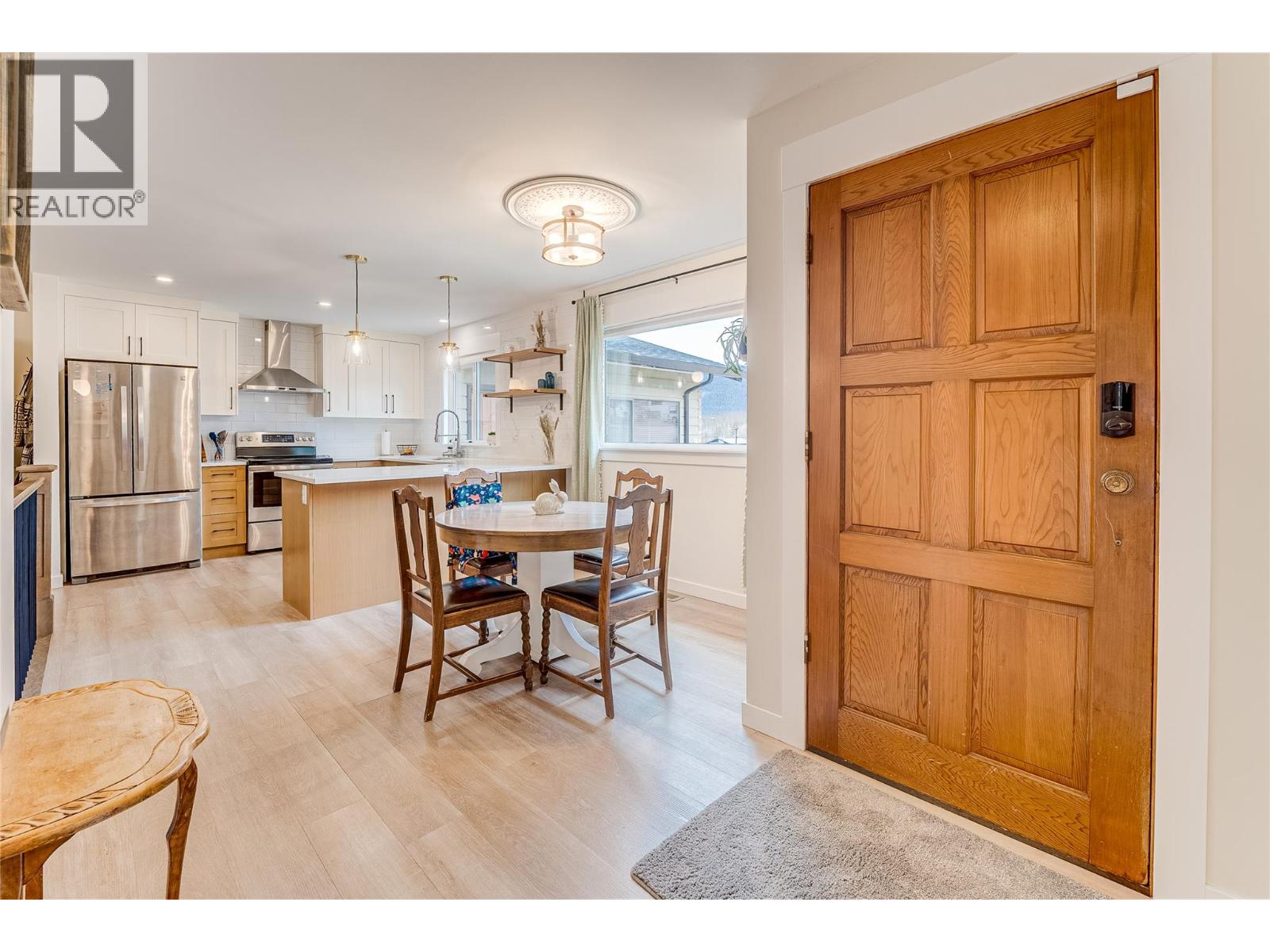 551 28 Street SE, Salmon Arm