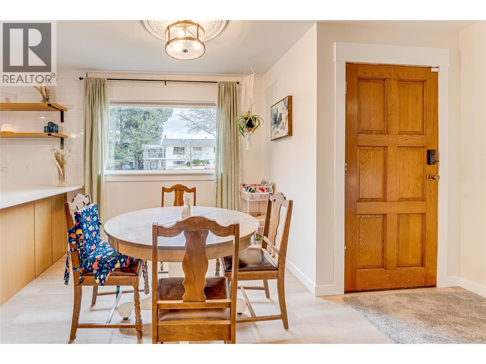 551 28 Street SE, Salmon Arm