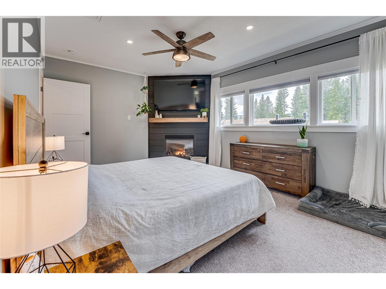 551 28 Street SE, Salmon Arm