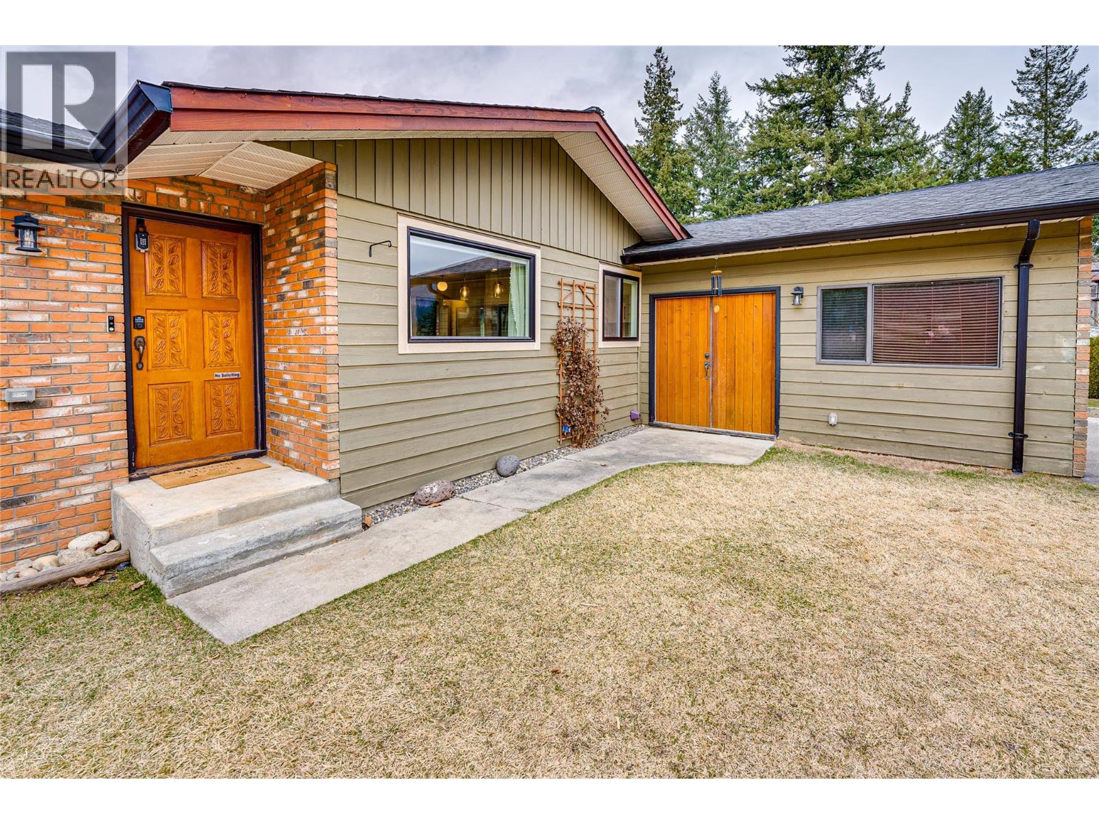 551 28 Street SE, Salmon Arm