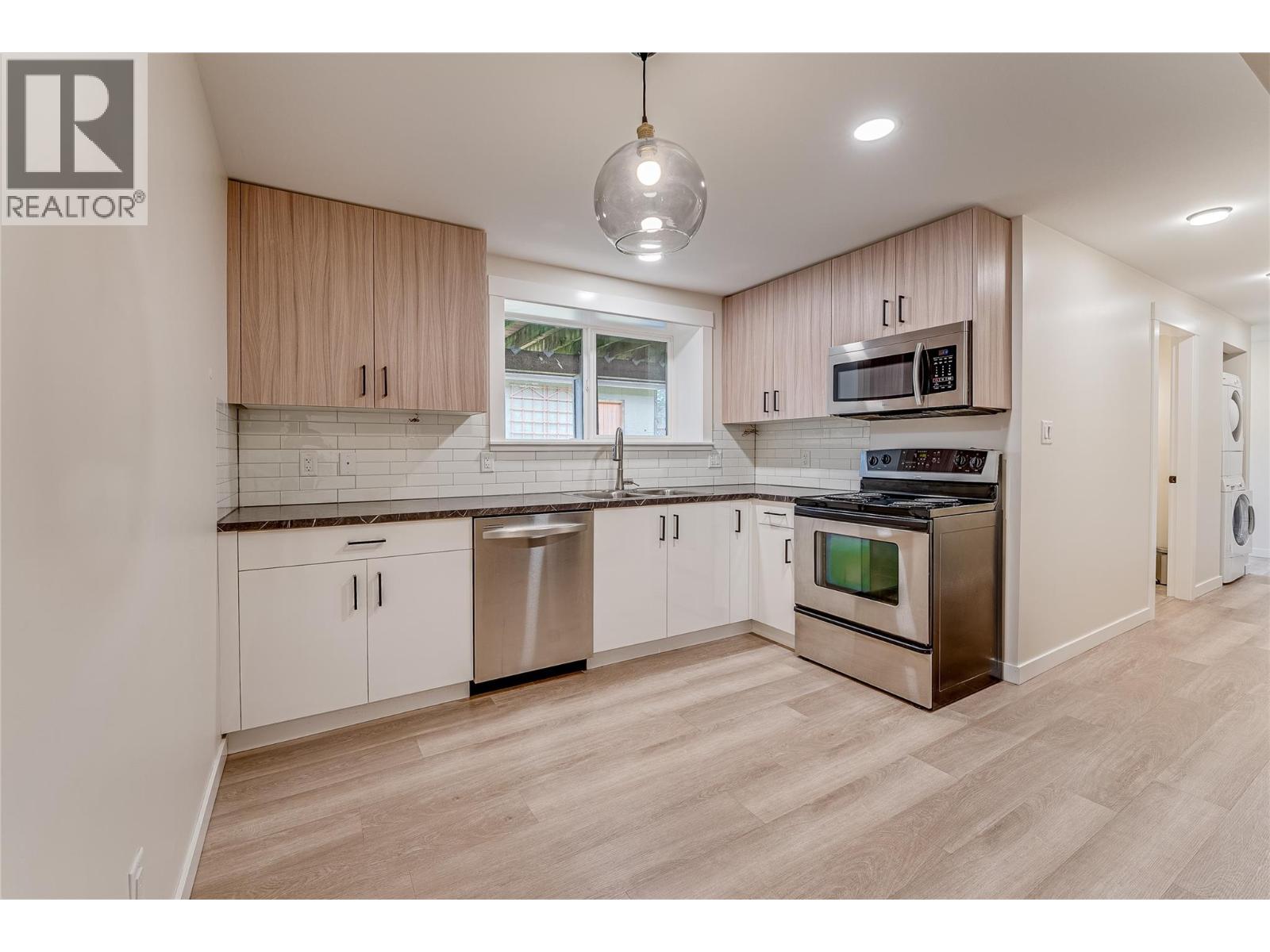 551 28 Street SE, Salmon Arm