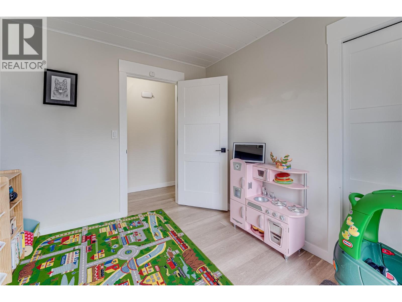 551 28 Street SE, Salmon Arm