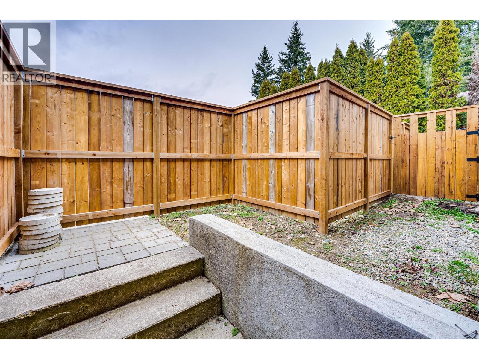 551 28 Street SE, Salmon Arm