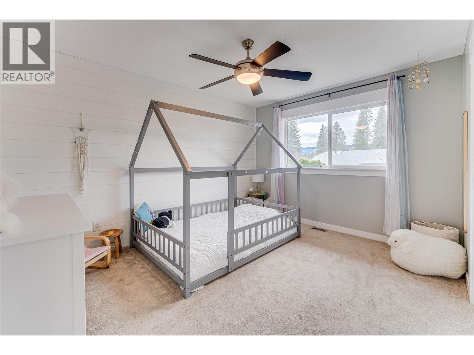 551 28 Street SE, Salmon Arm