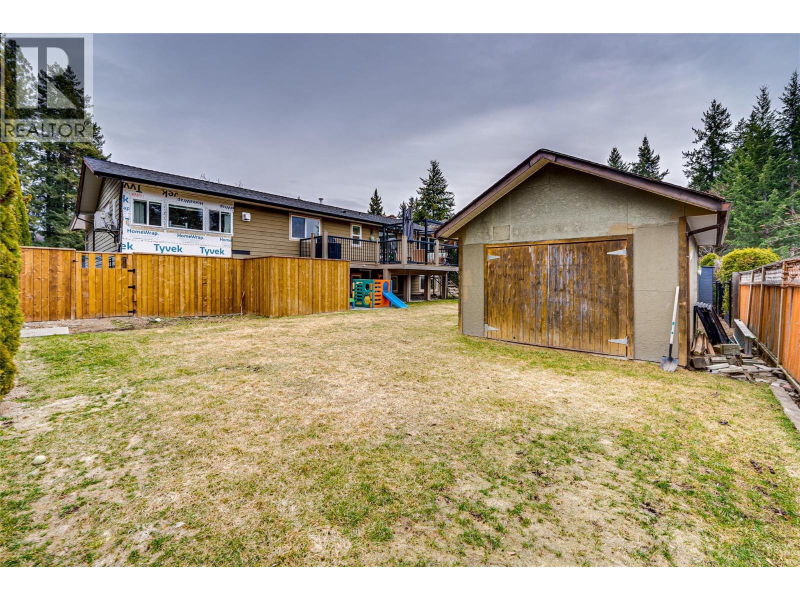 551 28 Street SE, Salmon Arm
