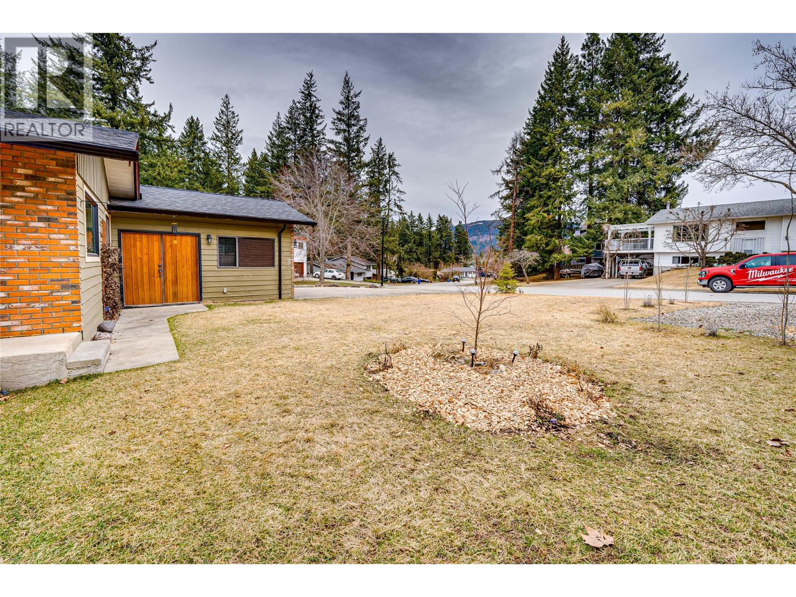 551 28 Street SE, Salmon Arm