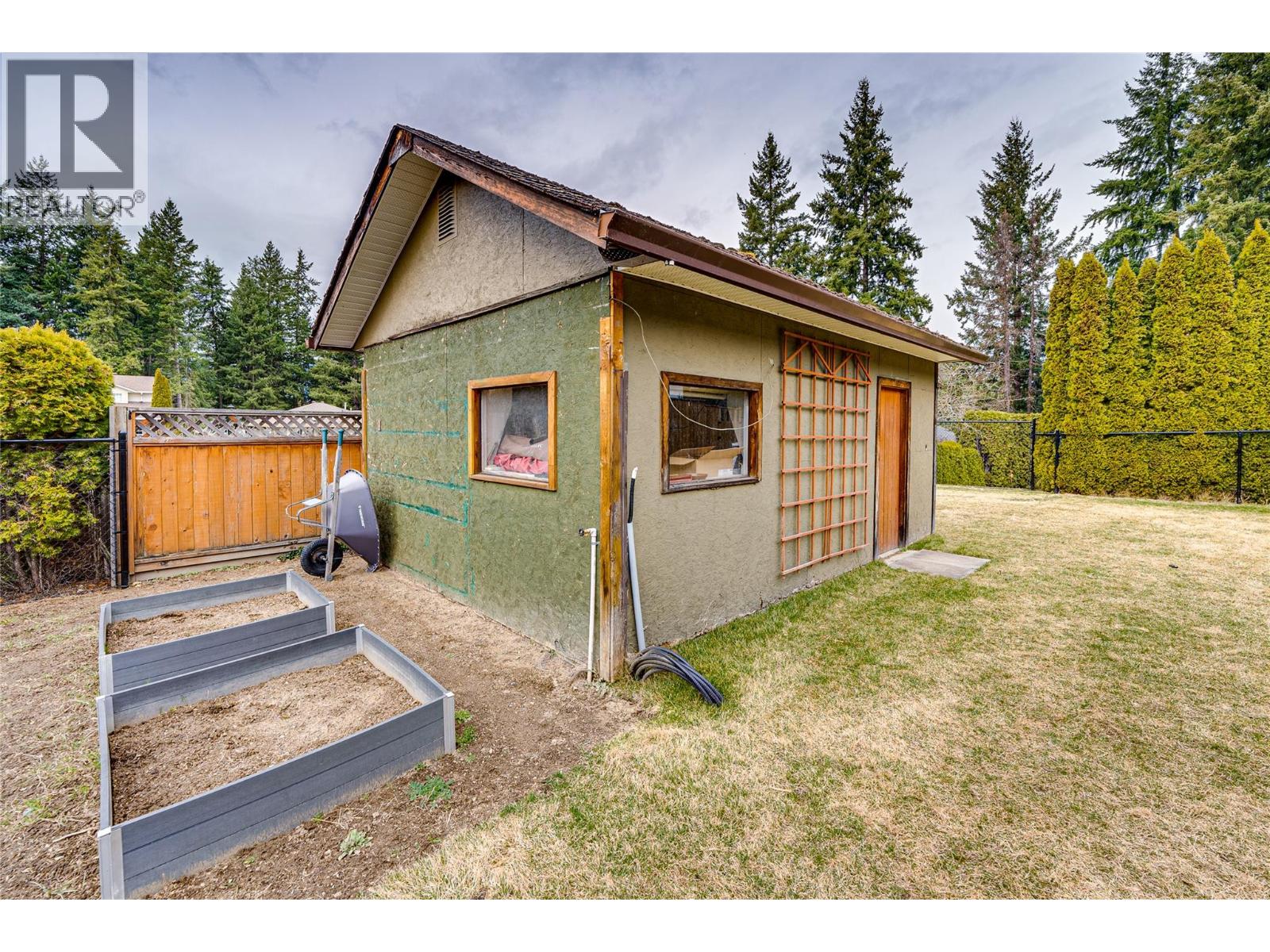 551 28 Street SE, Salmon Arm