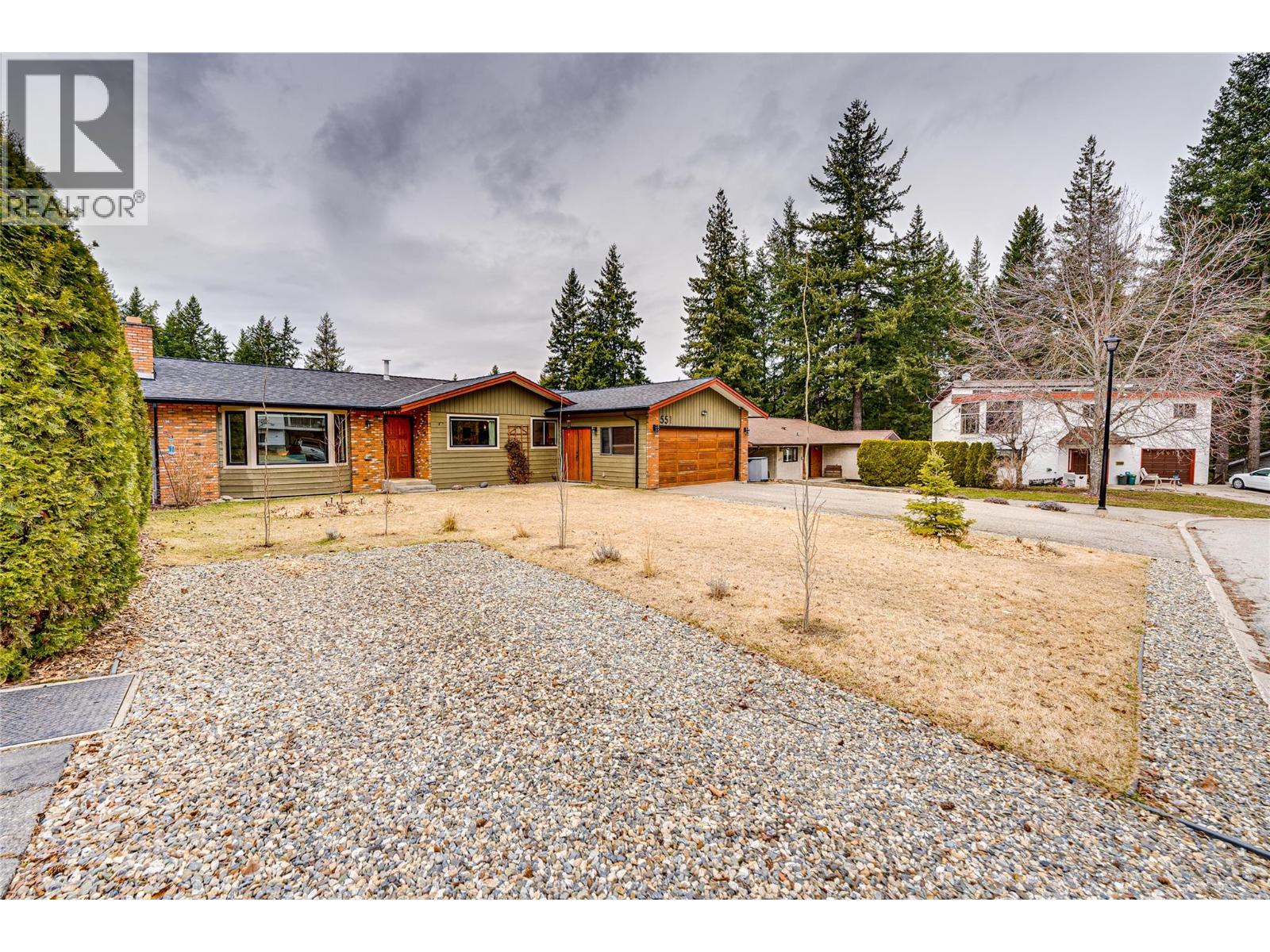 551 28 Street SE, Salmon Arm