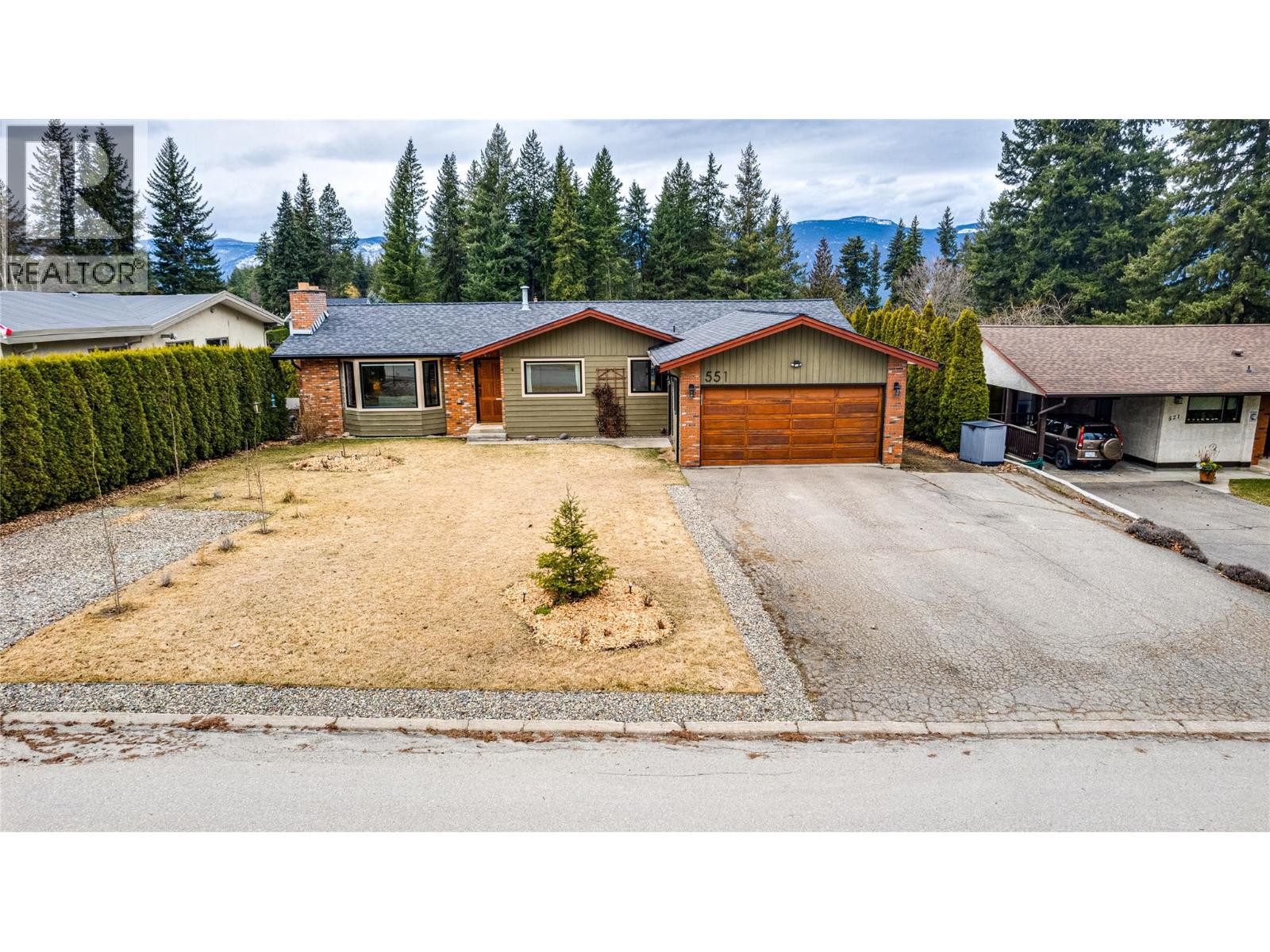 551 28 Street SE, Salmon Arm