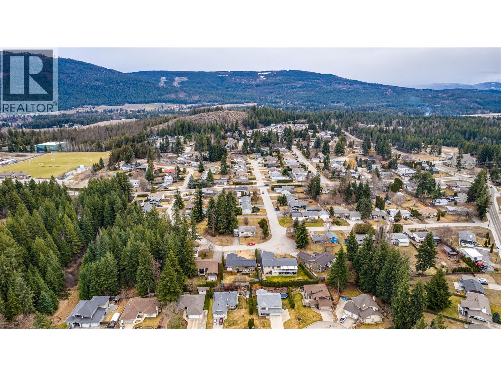 551 28 Street SE, Salmon Arm