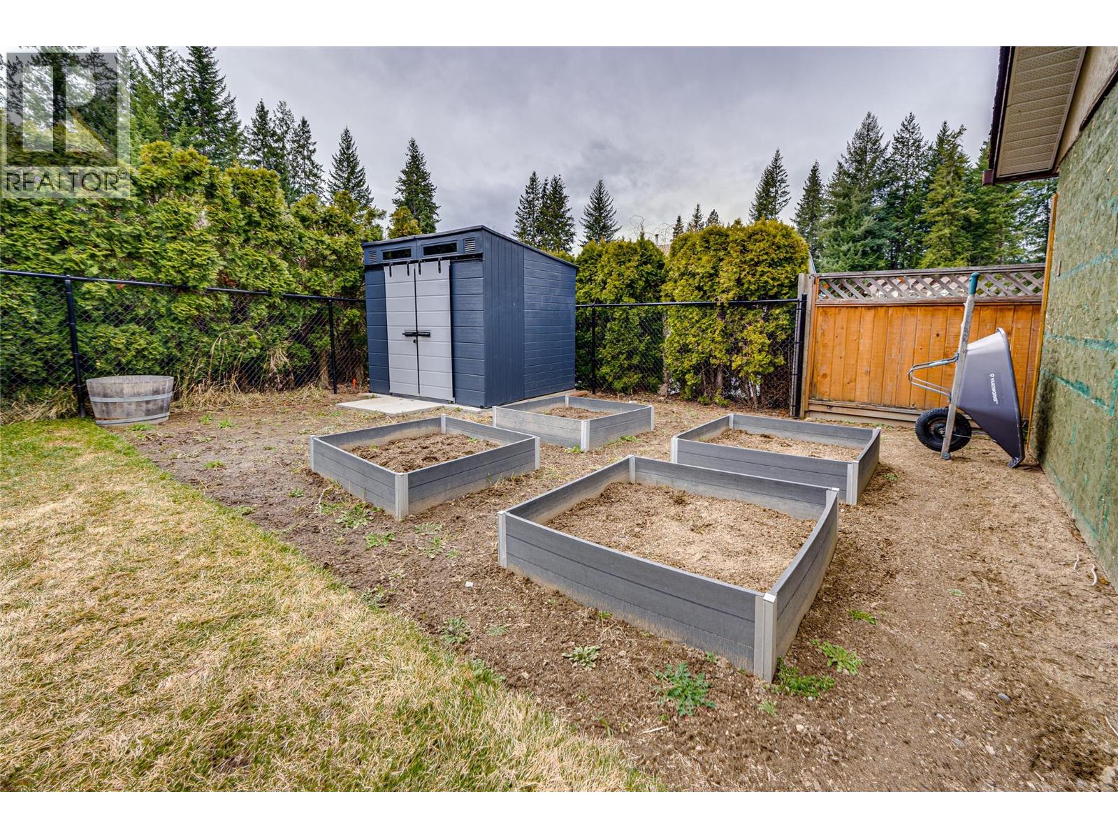 551 28 Street SE, Salmon Arm