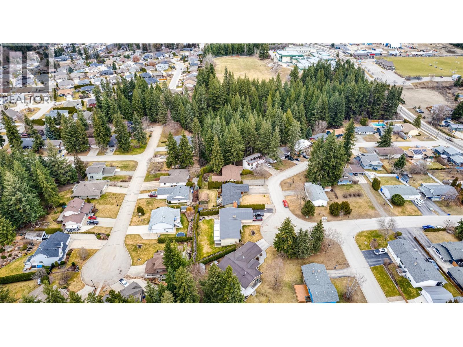 551 28 Street SE, Salmon Arm