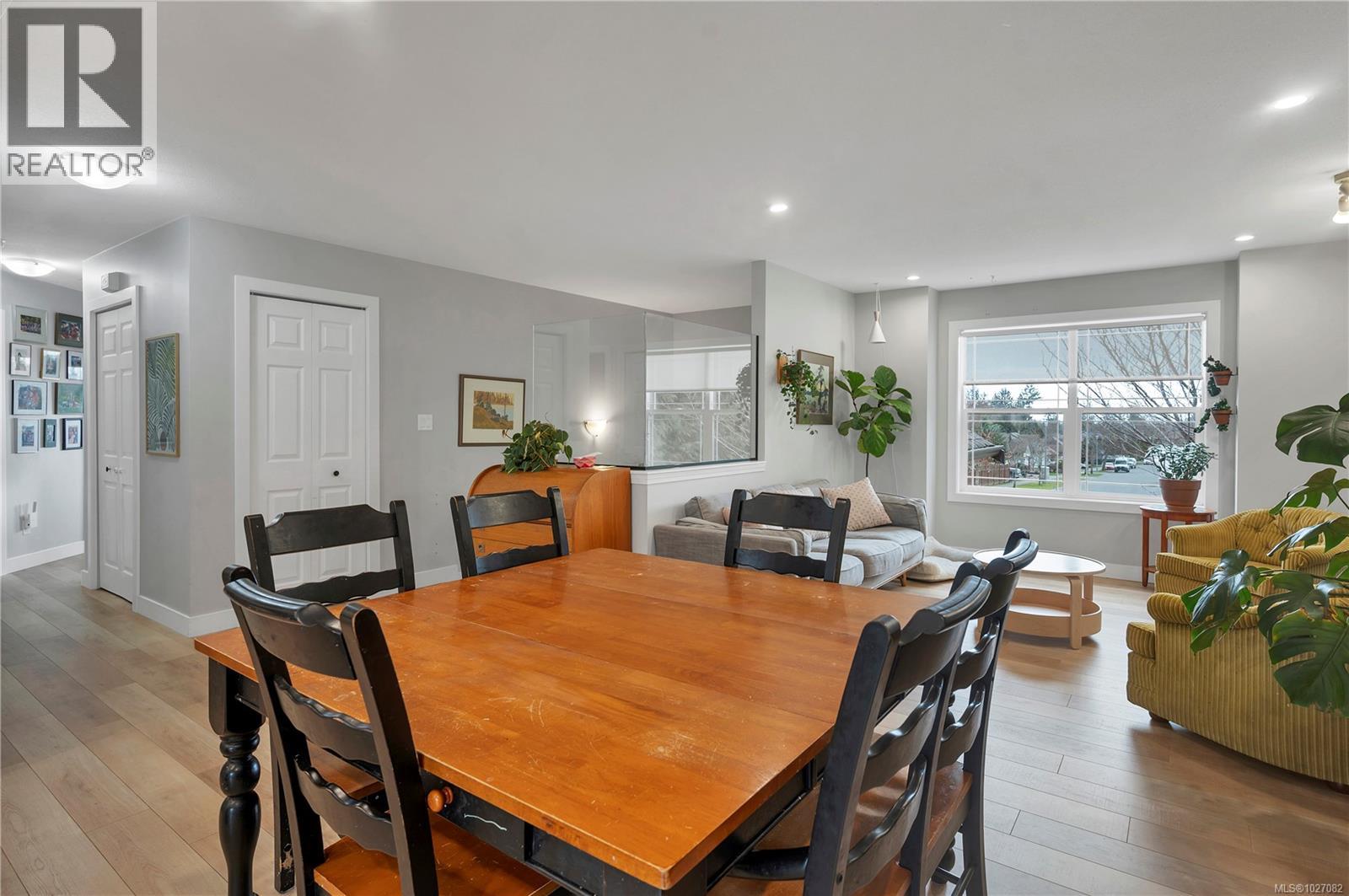 2070 COLLEGE DR - 10