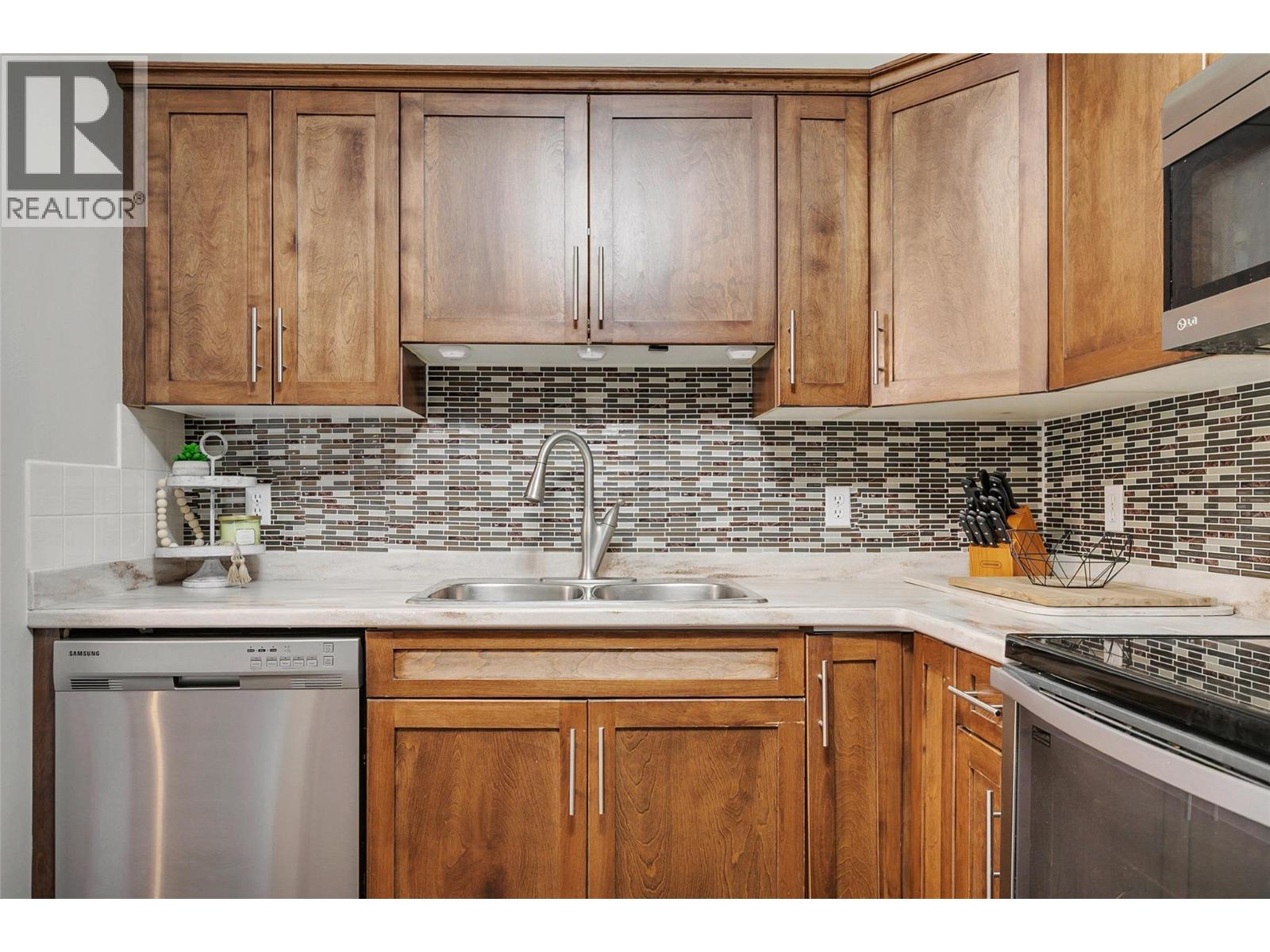 3175 De Montreuil Court Court Unit# 115, Kelowna