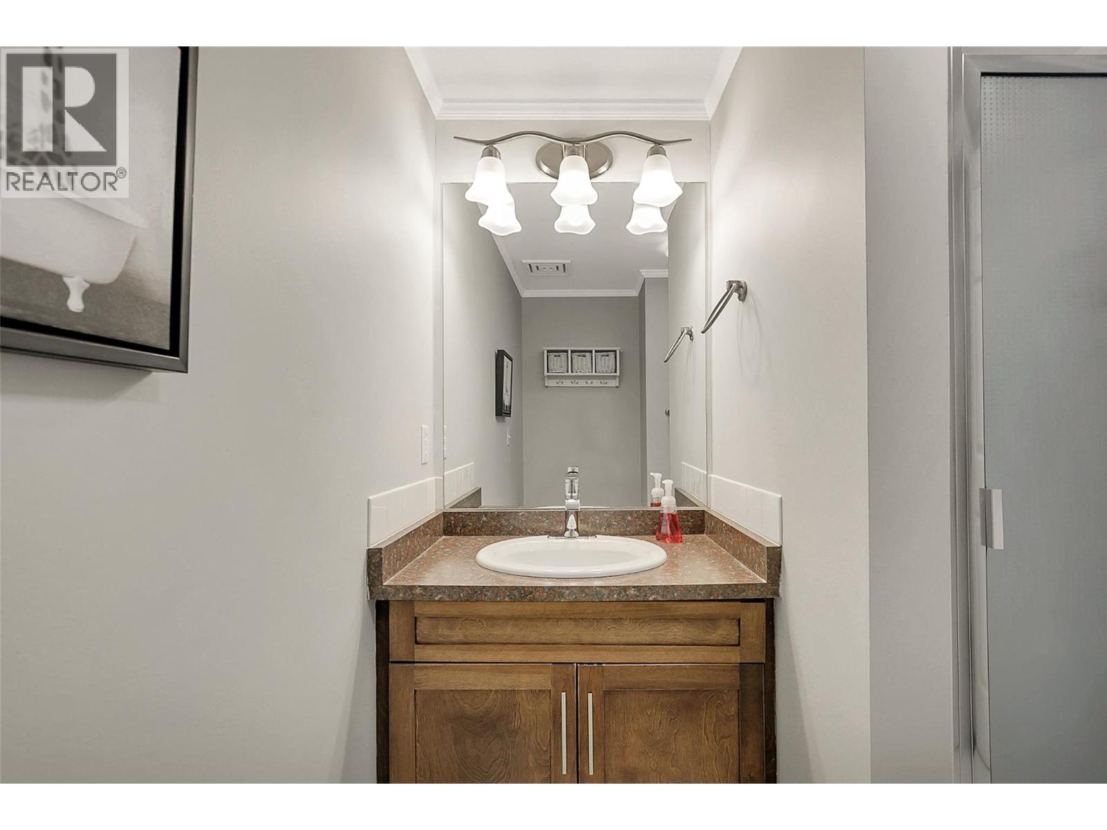 3175 De Montreuil Court Court Unit# 115, Kelowna