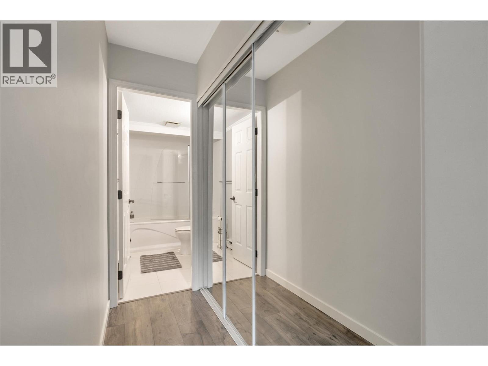 3175 De Montreuil Court Court Unit# 115, Kelowna